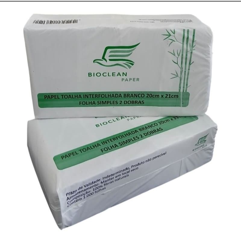 Papel toalha interfolhas branco com duas dobras.