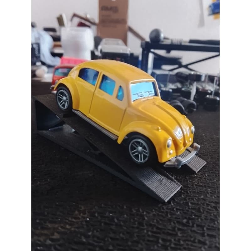 miniatura do Fusca estala 1/64