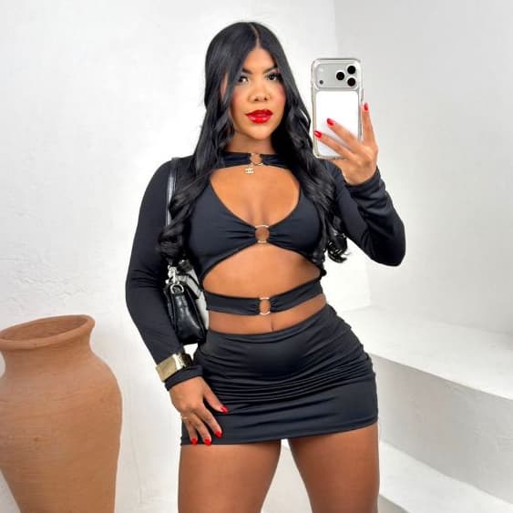Conjunto Eva Feminino Cropped Manga Longa com Detalhe em Argola + Saia Curta em Malha Suplex Moda Balada
