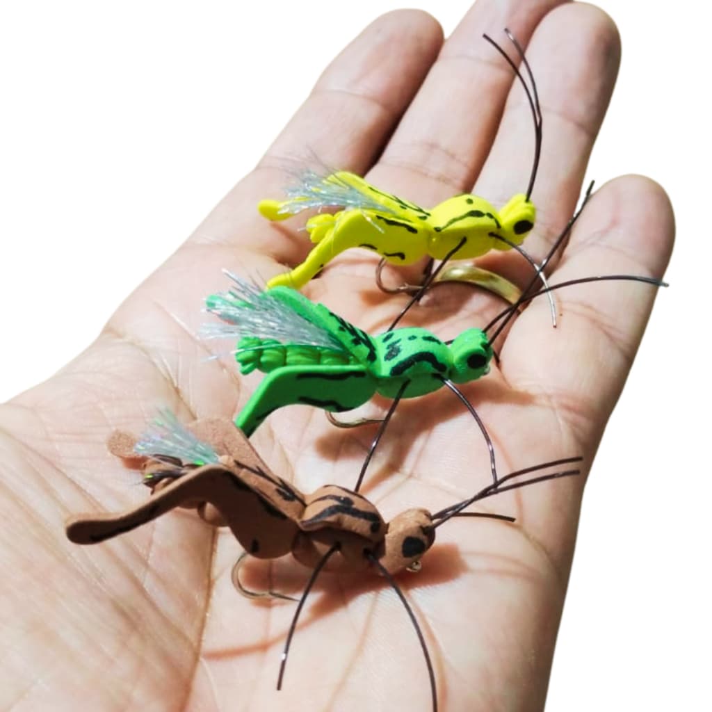 Kit 3 Iscas Artificiais Gafanhoto Realista Pesca Esportiva Tucunaré Robalo Traíra fly fishing bait ultra Light