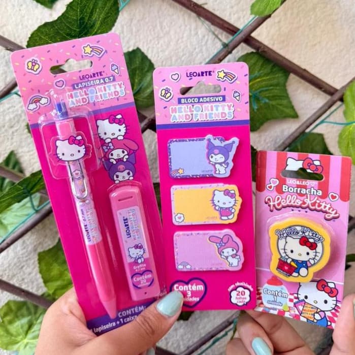 Kit Lapiseira Hello Kitty + Grafites + Bloco de Notas + Borracha Leo&Leo Papelaria Fofa Material