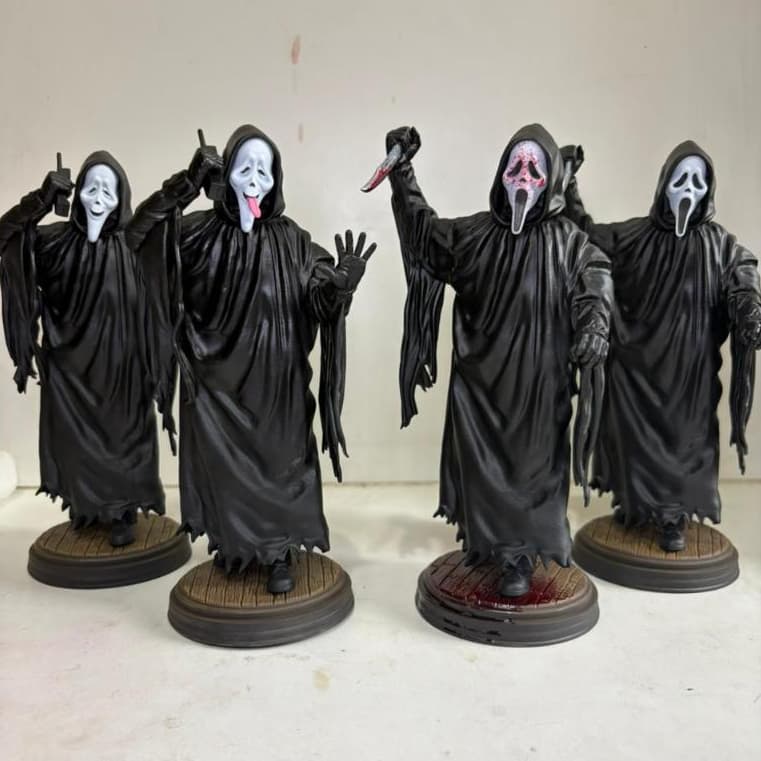 Ghost Face Action Figure Pânico Scream Todo Mundo em Pânico 18cm altura