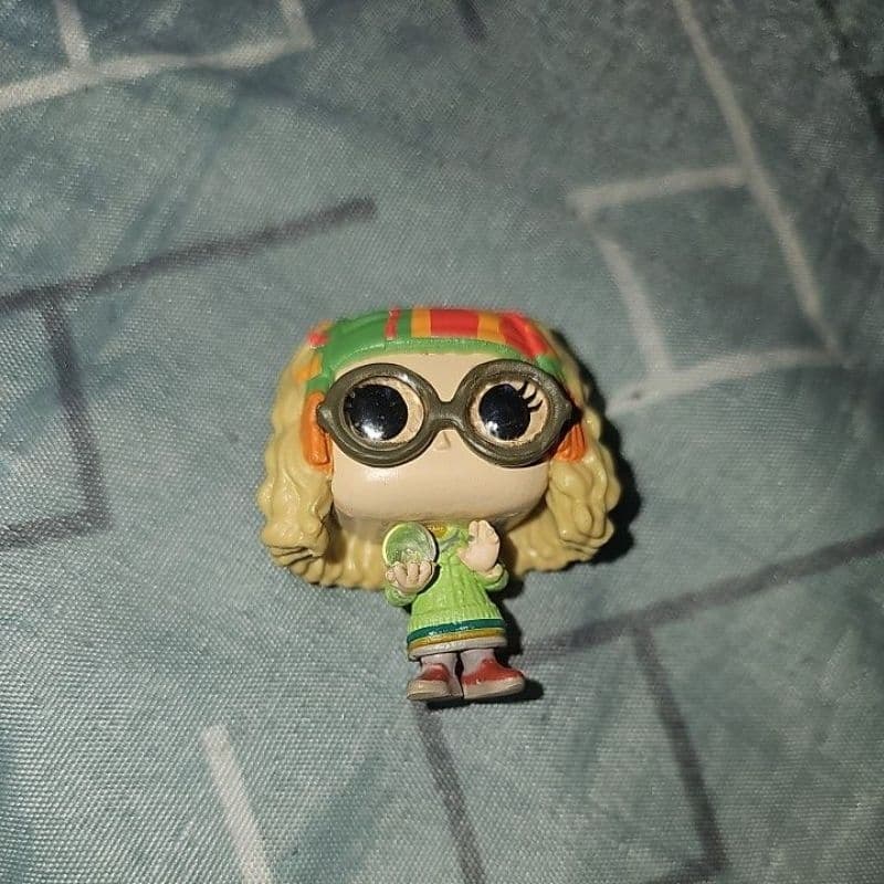 Miniatura Sibila Trelawney de Harry Potter