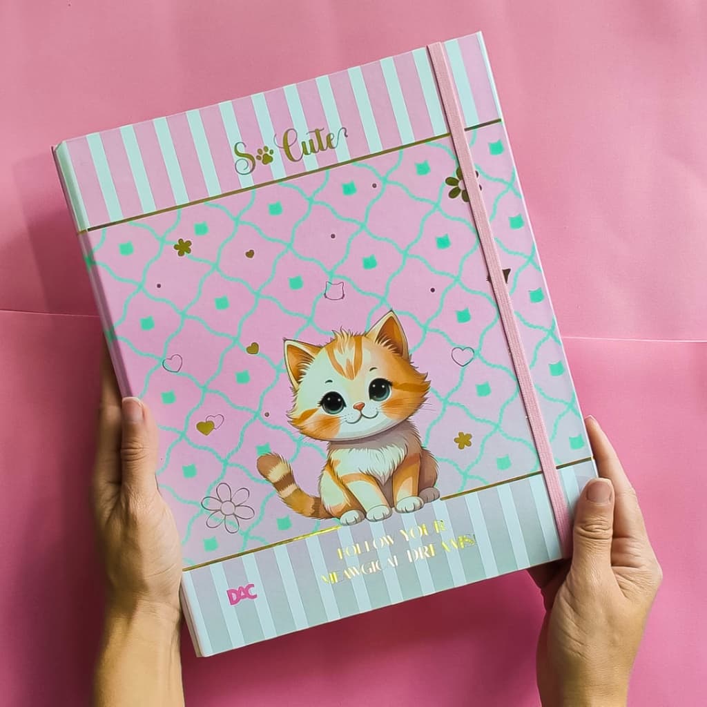 Fichário Universitário A4 Gatinho So Cute Cat DAC Caderno Argolado com Folhas Organizador Escolar