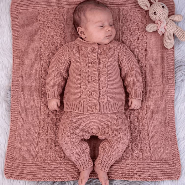 Saída Maternidade Baby Menino Menina Correntinha Blusa Jardineira e Manta Kit 3