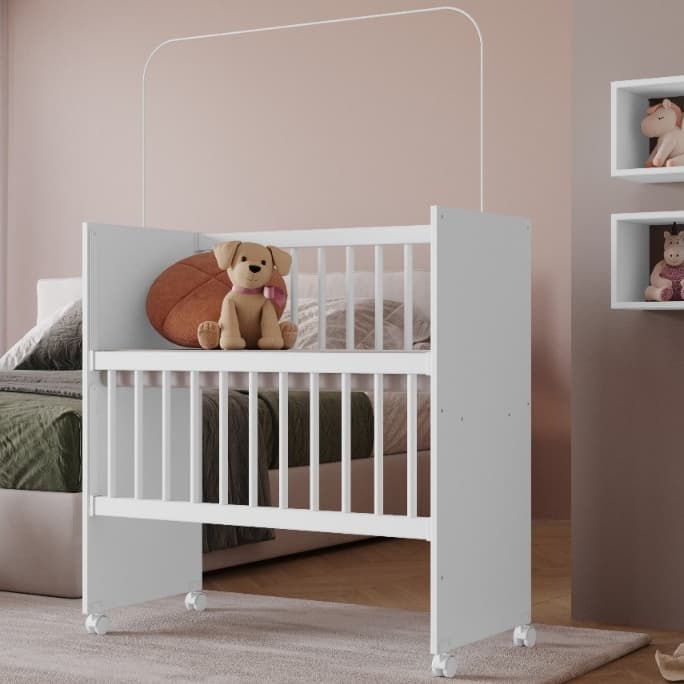 Alegria BADSIDE Mini Berço Portátil GRADE MOVEL - Colchão, Rodinhas e Varão Mosqueteiro