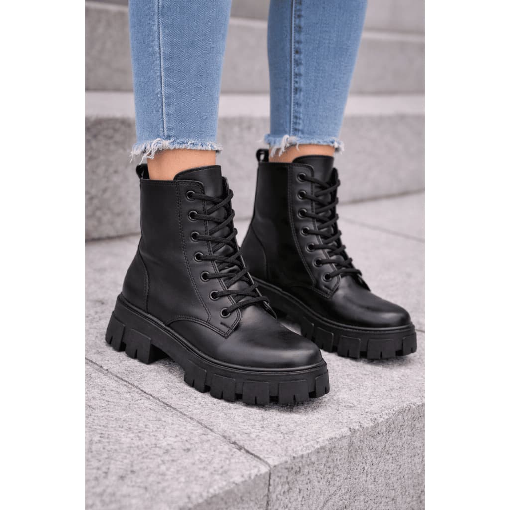 Bota Coturno Feminina Tratorada Preta Cano Médio com Zíper Estilo Blogueira
