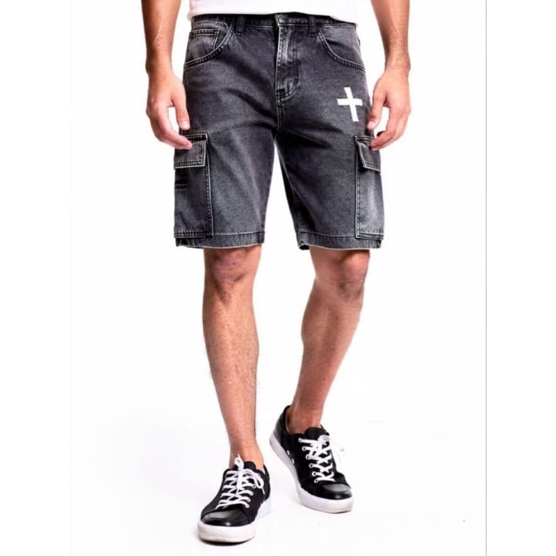 Bermuda Cargo Jeans Masculina Cinza Escuro Streetwear com Cordão Ajustável e Cruz Bordada