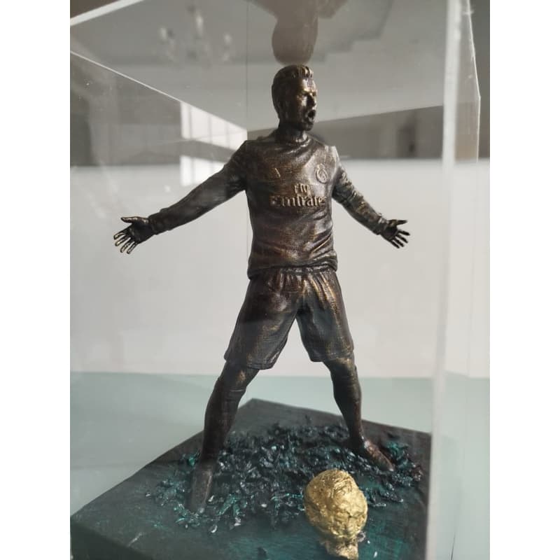 Estátua Cristiano Ronaldo Impressa em 3D | Decoração Esportiva