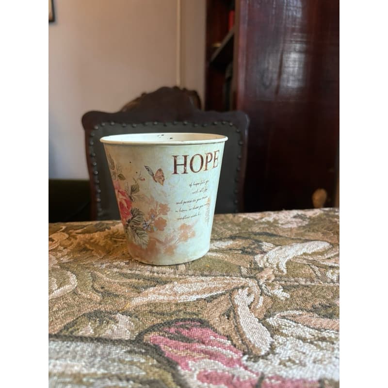 vaso flor de lata vintage romântico