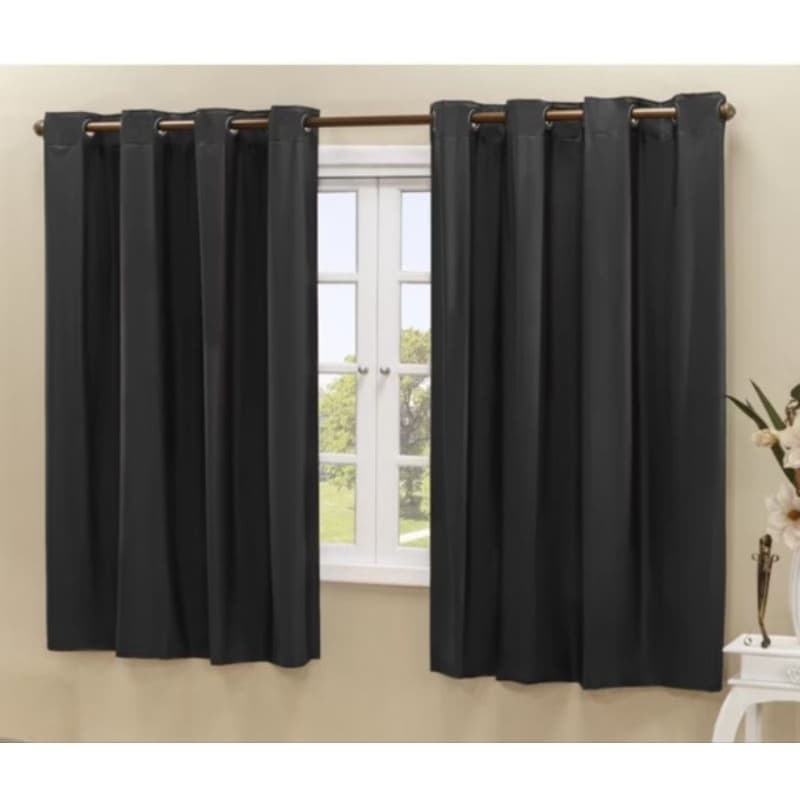 Cortina Blecaute Preta em Tecido grosso acetinado 2,80x1,40cm