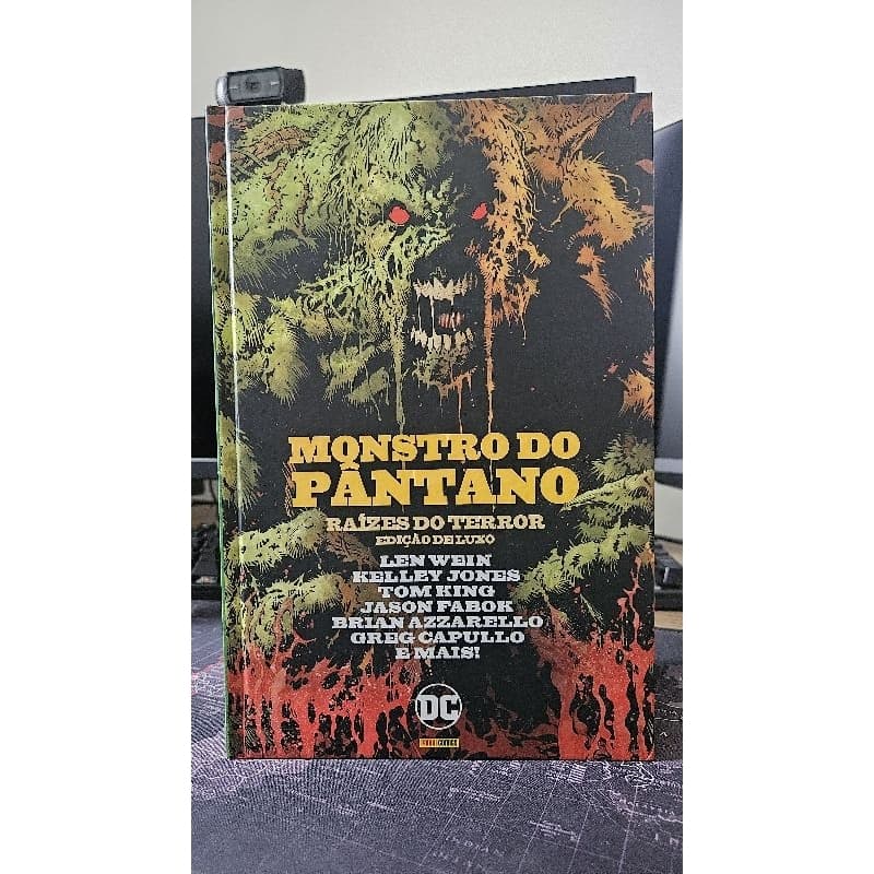 Monstro do Pântano - Raízes do Terror (HQ capa dura)