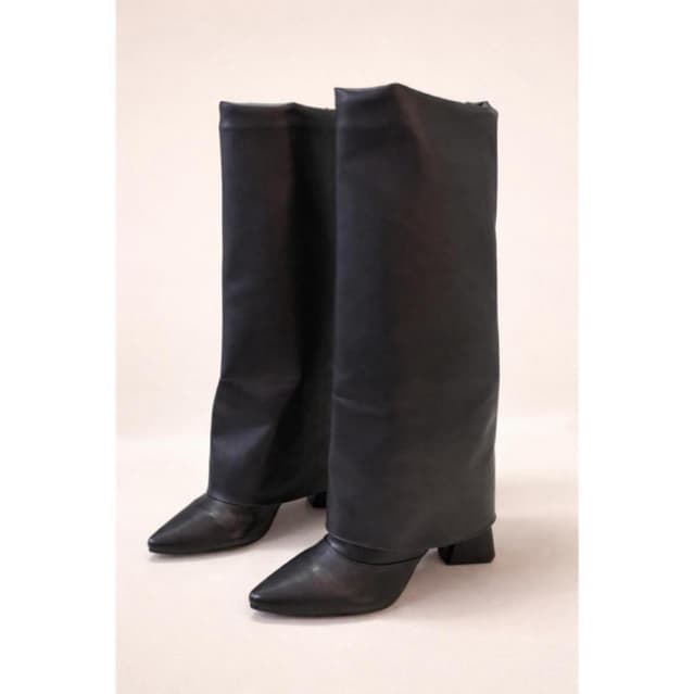 Bota Capa Feminina Cano Longo  Bico Fino Salto Alto