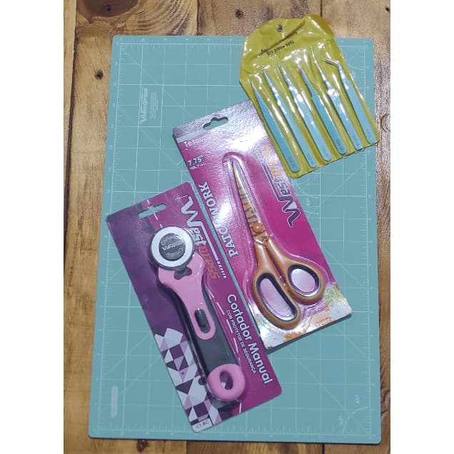 Kit Patchwork Base de Corte A3 Cortador Circular 45mm Tesoura e 6 Pinças