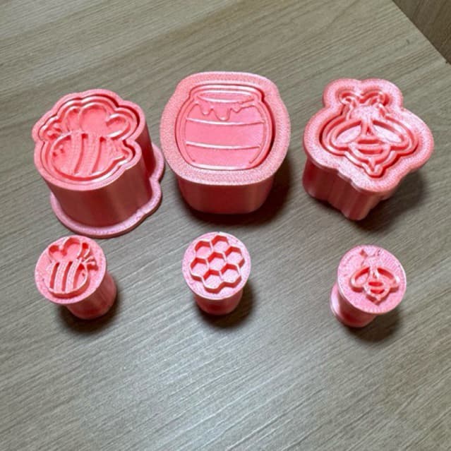 Kit Ejetor e Carimbo para Brigadeiro Abelha, Pote de Mel e Favo de Mel | Molde para Doces e Pasta Americana