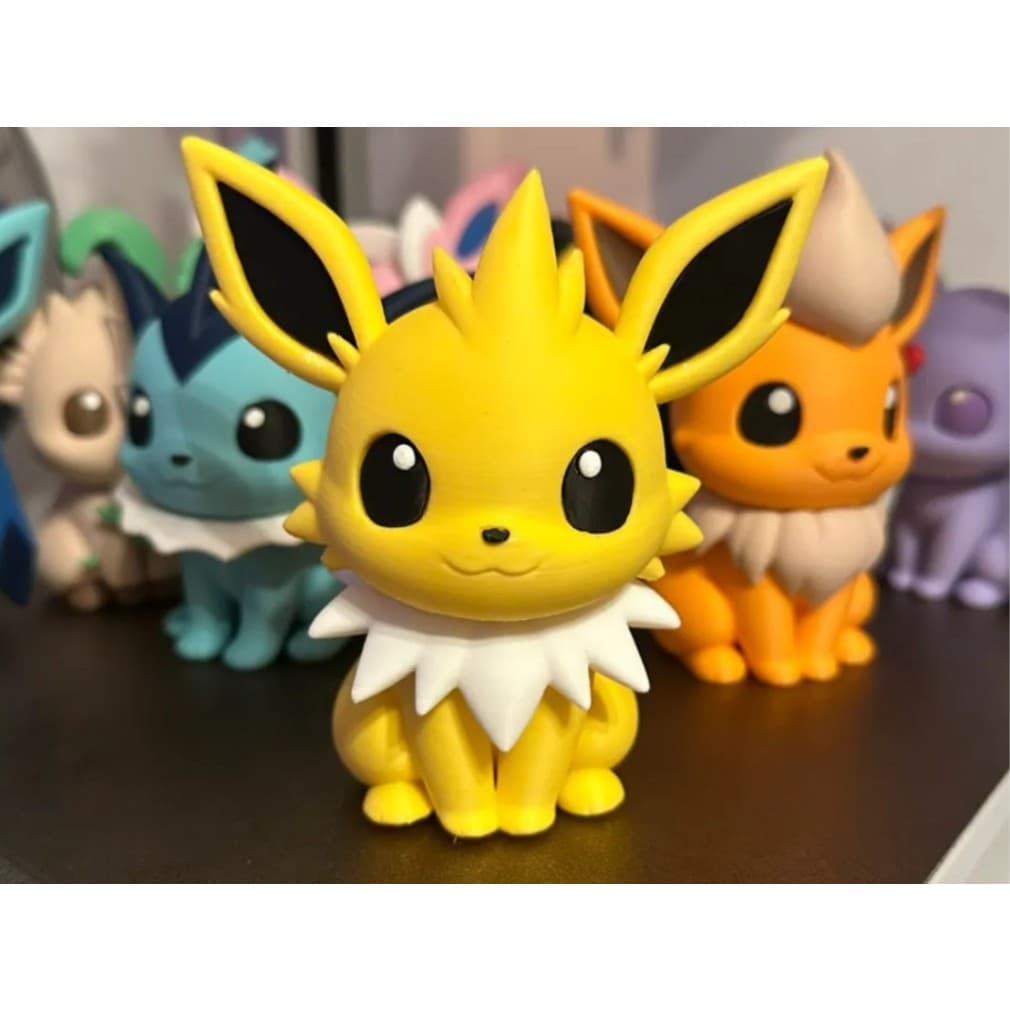 Boneco Jolteon Chibi Pokémon Colecionável