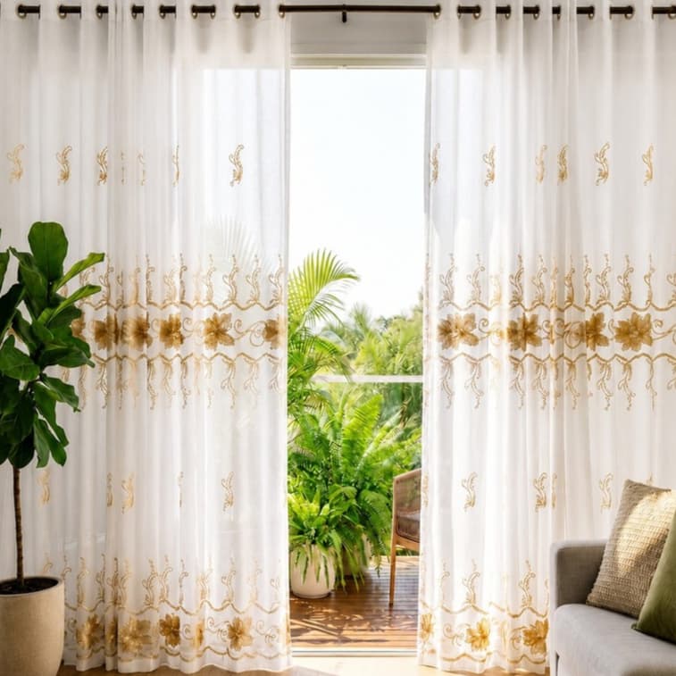 Cortina Bordada Crystal Com Forro de Microfibra Sala Ou Quarto 3,00 Larg × 2,60 Alt Blackout 50%