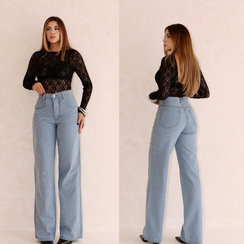 Calça Jeans Wide Leg Com Strass na Frente, Cintura Alta - Modelo Cobrinha