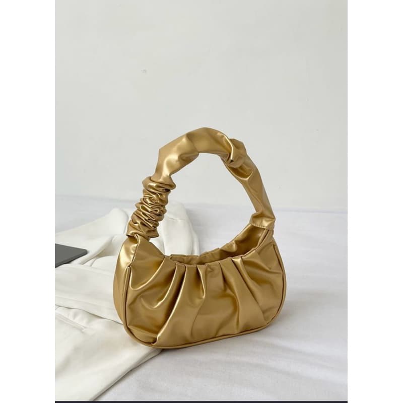 Bolsa Feminina Baguete Dourada Acetinada Elegante Tendência 2026 Bolsa de Ombro