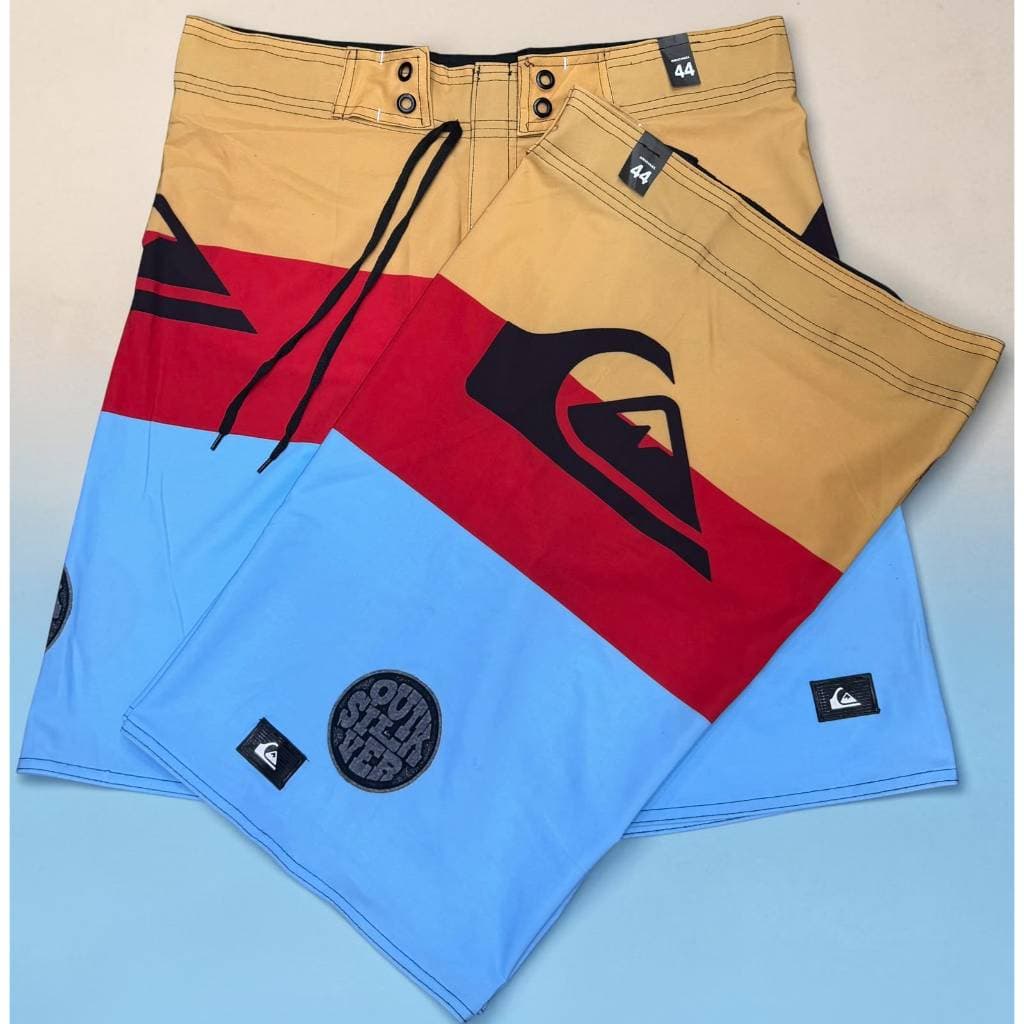 Bermuda Masculina de surf estampada no tecido tactel com elastano
