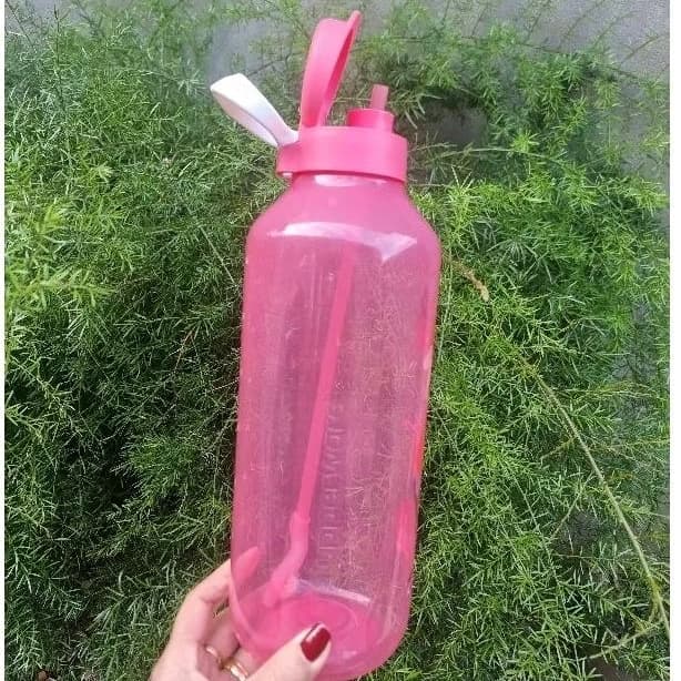 Garrafa de água com canudo 2L - Tupperware Eco Tupper 2L