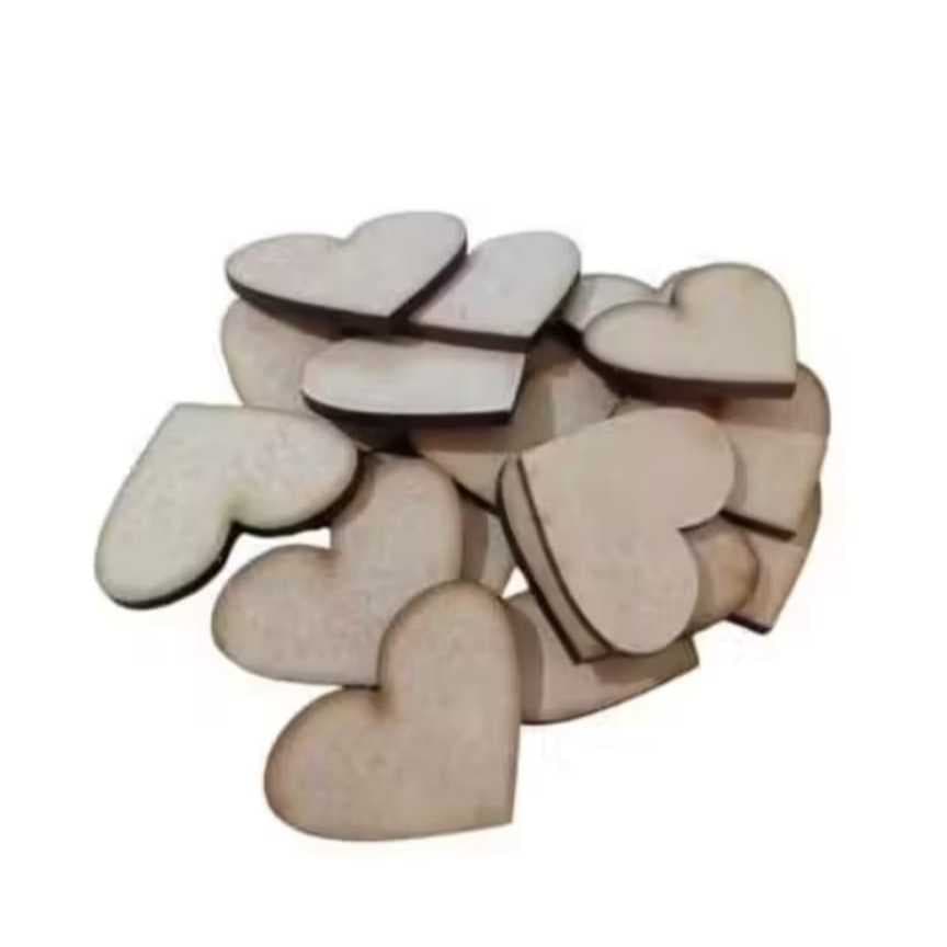Aplique mdf 3mm em formato de coração kit com 50 unid para artesanato.
