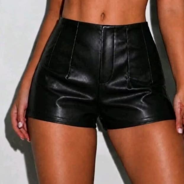 Shorts Feminino de Couro Cintura Alta Corte Reto Elegante Look Inverno Moda Casual Chic
