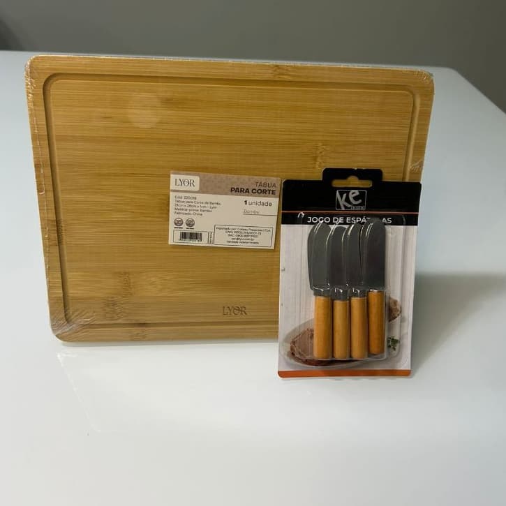 Tábua de Corte Churrasco Bambu LYOR 21 x 28 x 1cm + Tabua com Kit Espatula