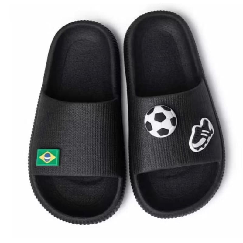 CHINELO NUVEM MENINO FUTEBOL BRASIL COPA BOLA  CHUTEIRA