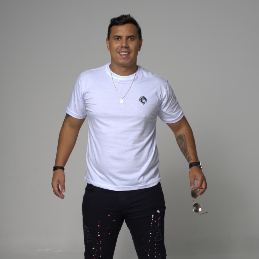 Camiseta Lisa 100% Algodão Básica | Gola Redonda Masculina | Manga Curta - Ideal Para o Dia a Dia