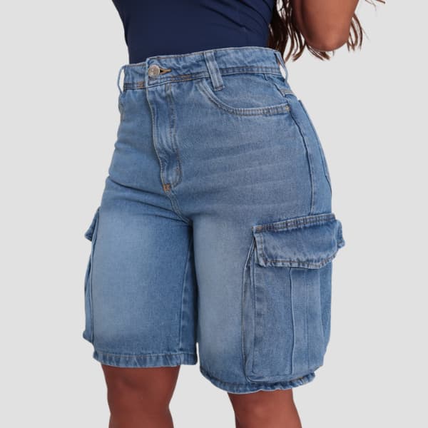 Bermuda Modelagem Cargo Bolso Fole Jeans Feminino Cintura Alta Design Moderno Confortavel Pratico