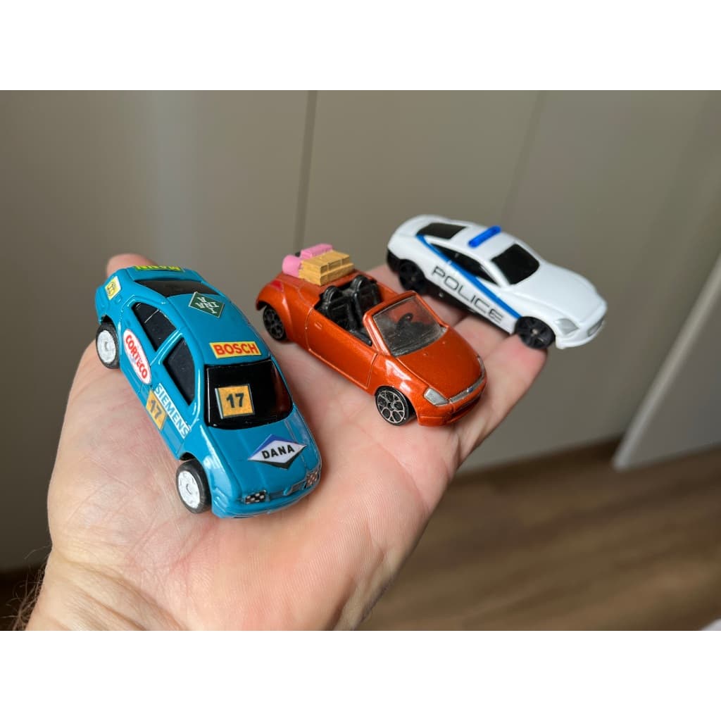 carros Volkswagen Jetta VW Ford Ka e police car V7 carrinhos 1/64 Maisto