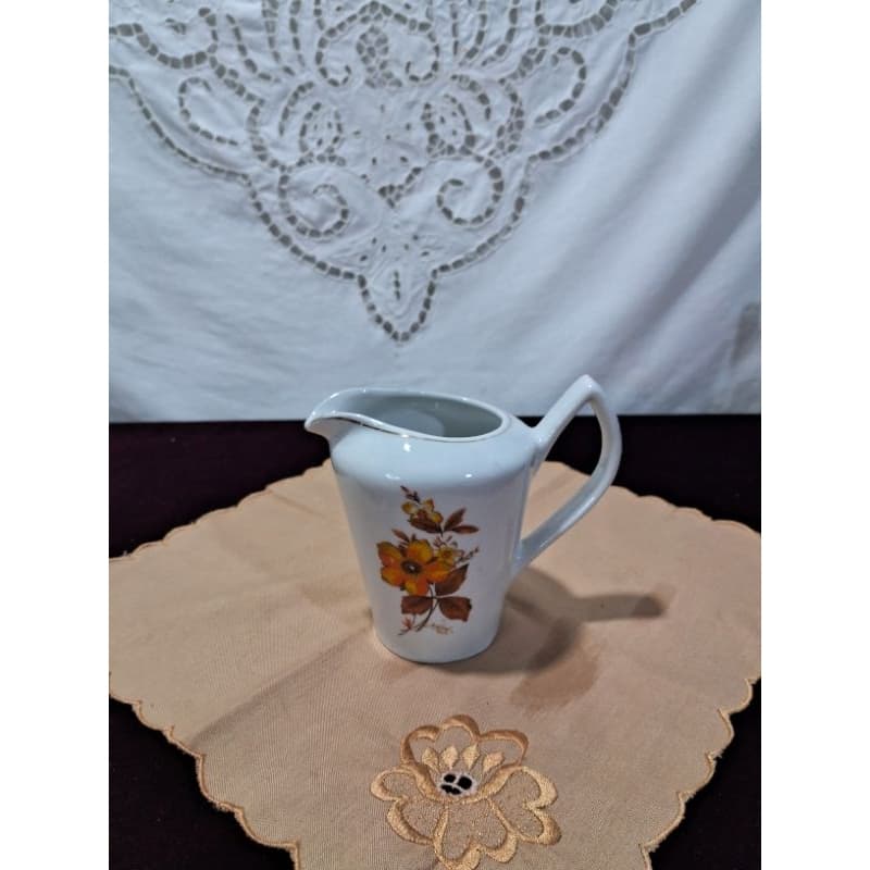 antiga cremeira Porcelana pozzani/antiguidade