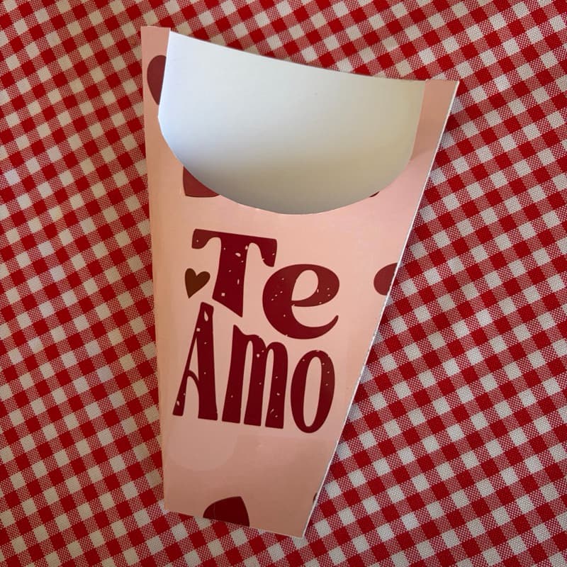 Buquê de Papel Personalizado Dia dos Namorados | Embalagem para Doces, Flores e Presentes | Arquivo Impresso