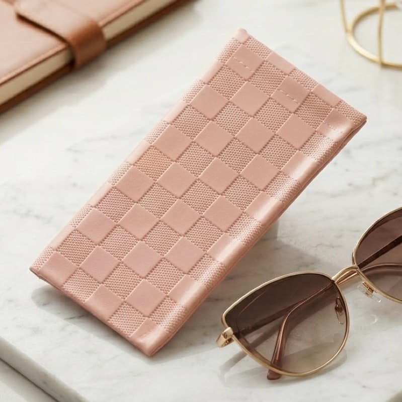 Kit 5, 10 ou 20 Estojos Porta Óculos Slim Couro Sintético Abertura de Pressão Case Bolsa Premium Alta Qualidade Flexível