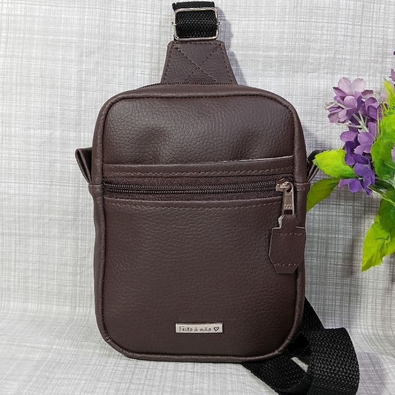 Bolsa Transversal Masculina Pequena | Shoulder Bag de Peito | Compacta, Leve e Artesanal.