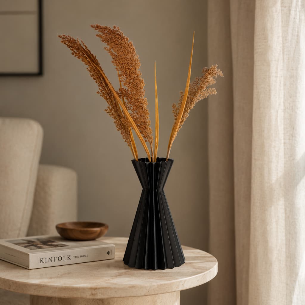 Vaso Decorativo Júlia | Design Escultural para Flores, Folhagens e Decoração