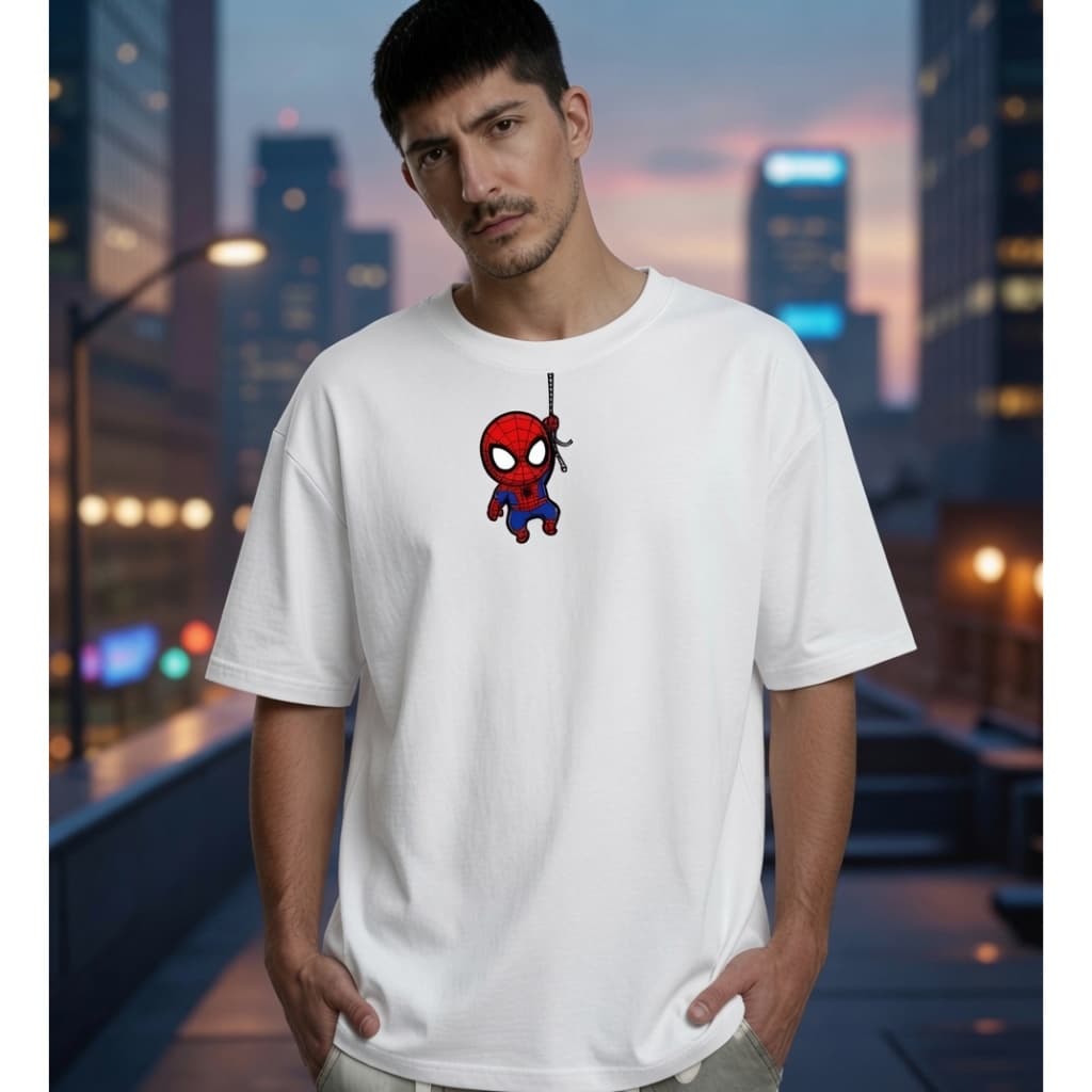 Camiseta Oversized Homem Aranha Chibi Peter Parker Estampa Spider-Man - Várias Cores Confortável