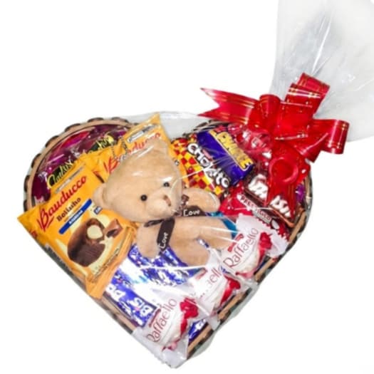 Cesta de Presente Coração Com Chocolates e Ursinho de Pelúcia Chaveiro Cesta de Presente