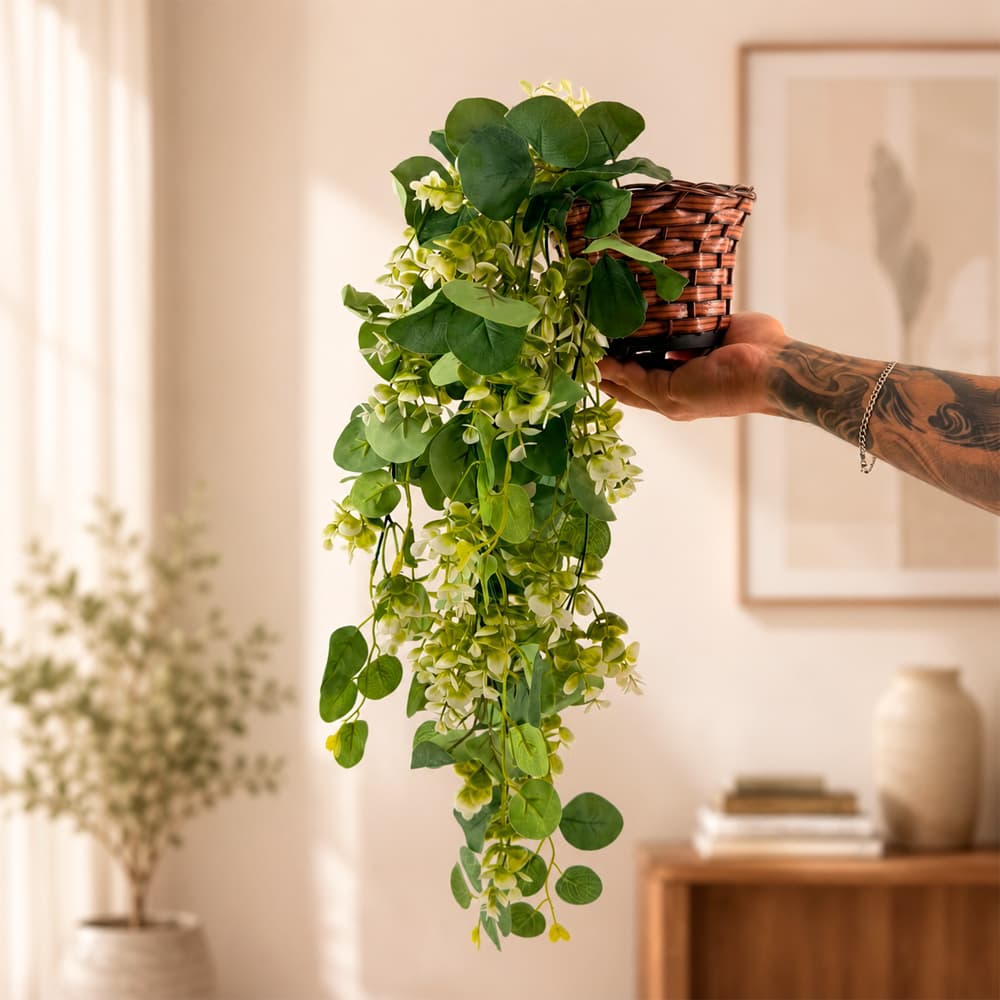 Kit Planta Decorativa: Vaso Trançado Marrom + Pendente Artificial Folhas De Vinha
