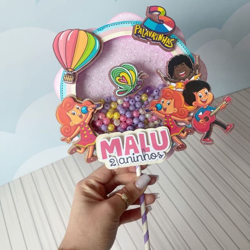 ​✨ Topo de Bolo Shaker 3D Luxo - Três Palavrinhas Menina, Rosa, 3 palavrinhas - Papelaria Personalizada - Lembrancinha