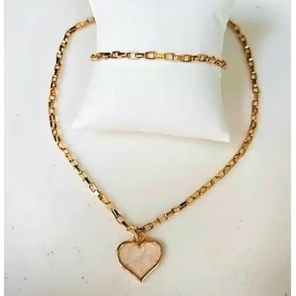 Conjunto Colar e Pulseira com Pingente Coração Elo Tijolinho Aço com Banho Duplo Verniz Italiano.