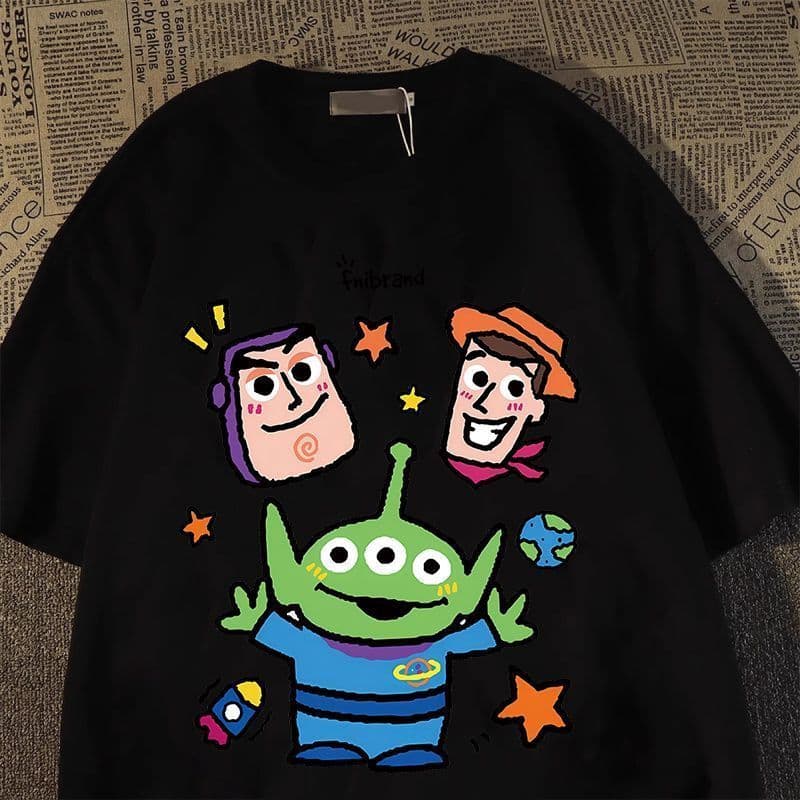 Camiseta Feminina Toy Story Alien Estampa Desenho Preto Branco Casual