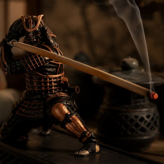 Incensário e porta incenso Samurai Cobre - Suporte com base para incensos pintado a mão