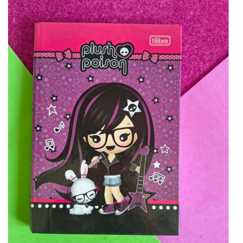Caderno Plush Poison Ivie Brochura Pequeno - Escolha sua capa