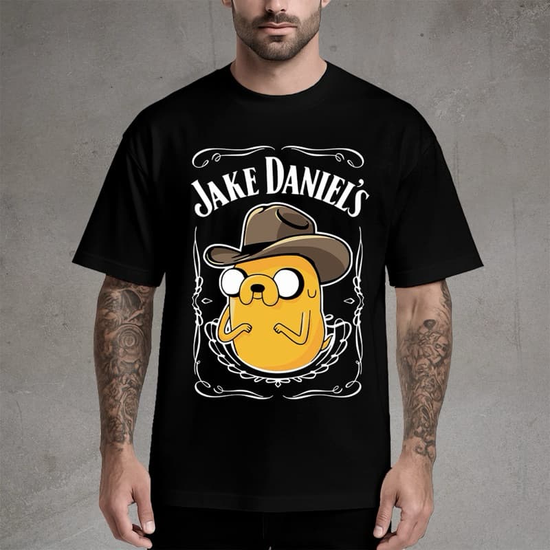 Camiseta Estampada Unissex Hora Da Aventura Jake Edição Jace Daniels Cowboy Malha Algodão 100% Premium Confortável