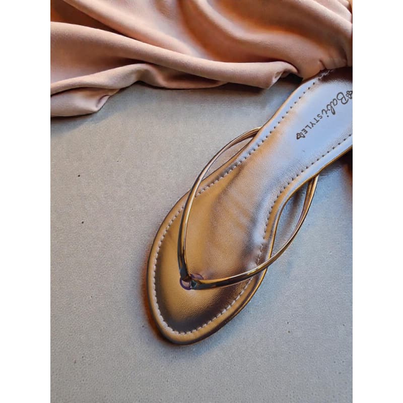 Sandália Rasteira Elegante Chinelo Tiras Metalizada Praticidade Conforto do 34 ao 40