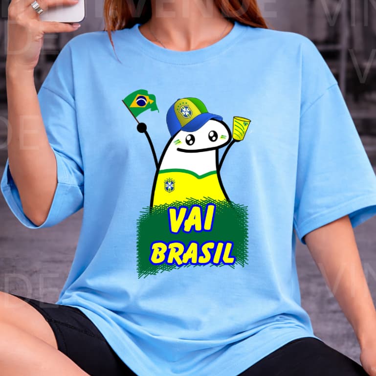 Camiseta Vai Brasil Copa Torcida Estampa Divertida Azul Conforto Premium Unissex Top