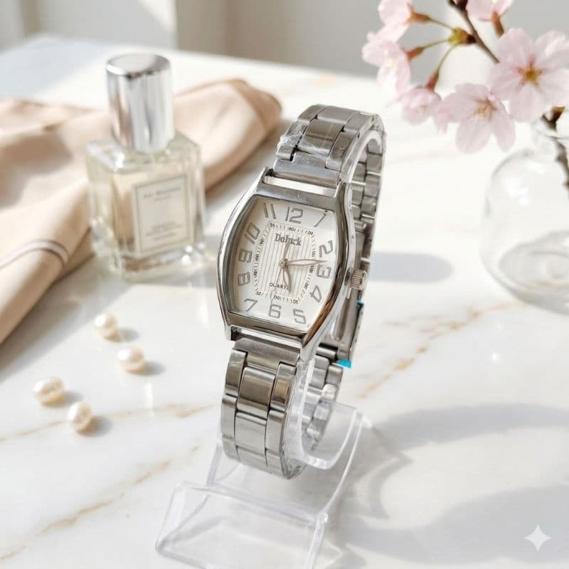 Relógio metal  feminino estilo cano clássico pequeno  lançamento