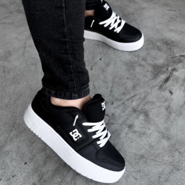 Tênis Casual Sk8 Estiloso Dc Shoes Manteca & Court Graffik Modelo Original Linha Premium
